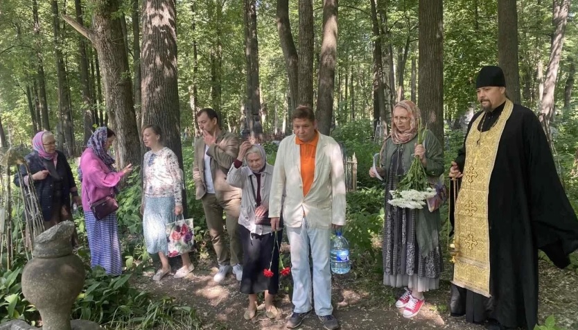 На Егошихинском кладбище состоялась панихида по меценатам-благотворителям Рождество-Богородицкого храма